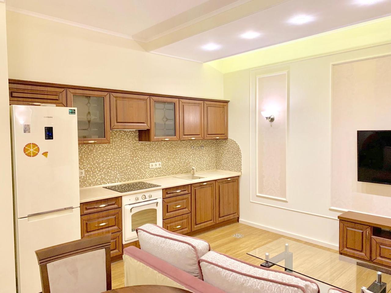 Two-Bedroom On Lesi Ukrainky Lviv Dış mekan fotoğraf