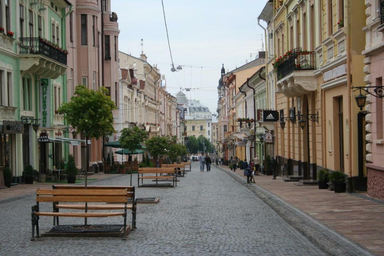 Two-Bedroom On Lesi Ukrainky Lviv Dış mekan fotoğraf